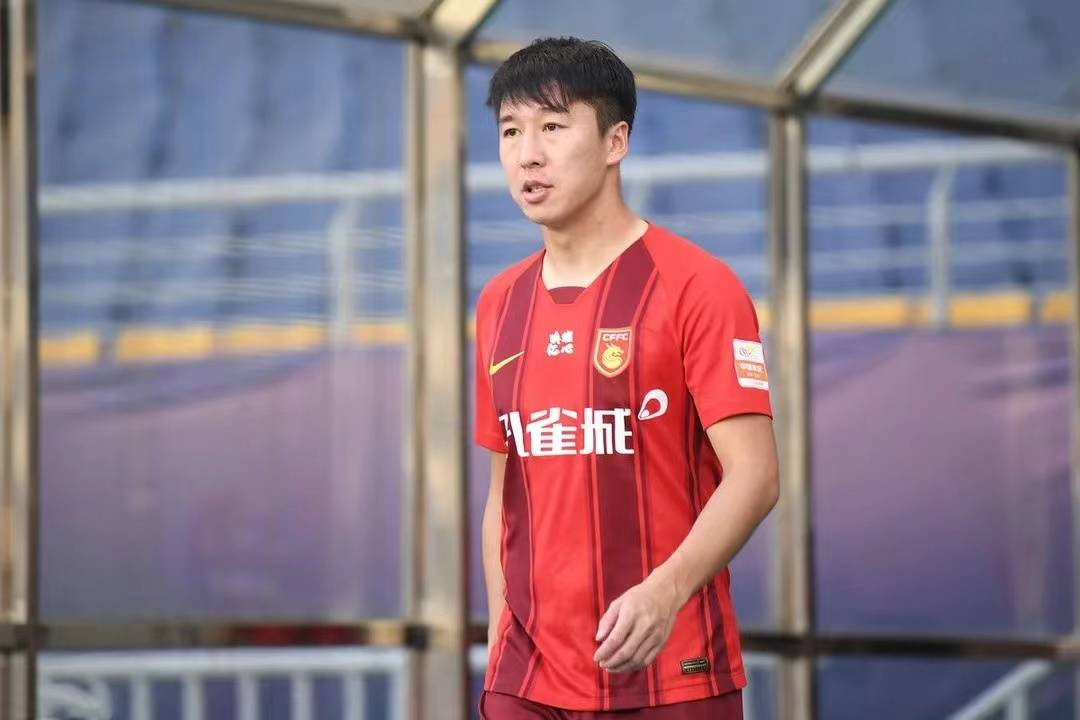 华夏幸福球员伤愈复出，球队士气高涨(华夏幸福球员伤愈复出,球队士气高涨了)