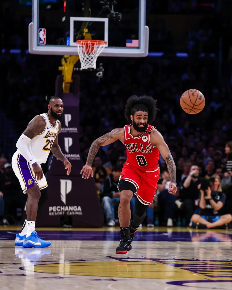 星空体育视频-包含公牛全队发威赢得关键胜利的词条