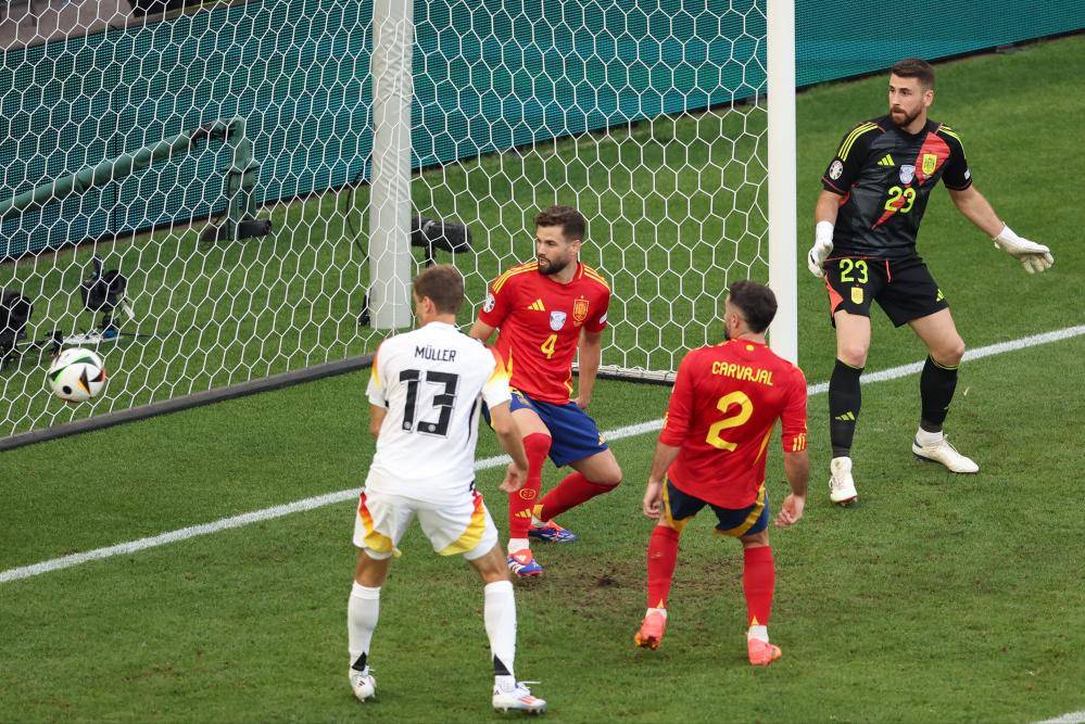 比利时队宿命般输给英格兰，无缘欧洲杯决赛的简单介绍