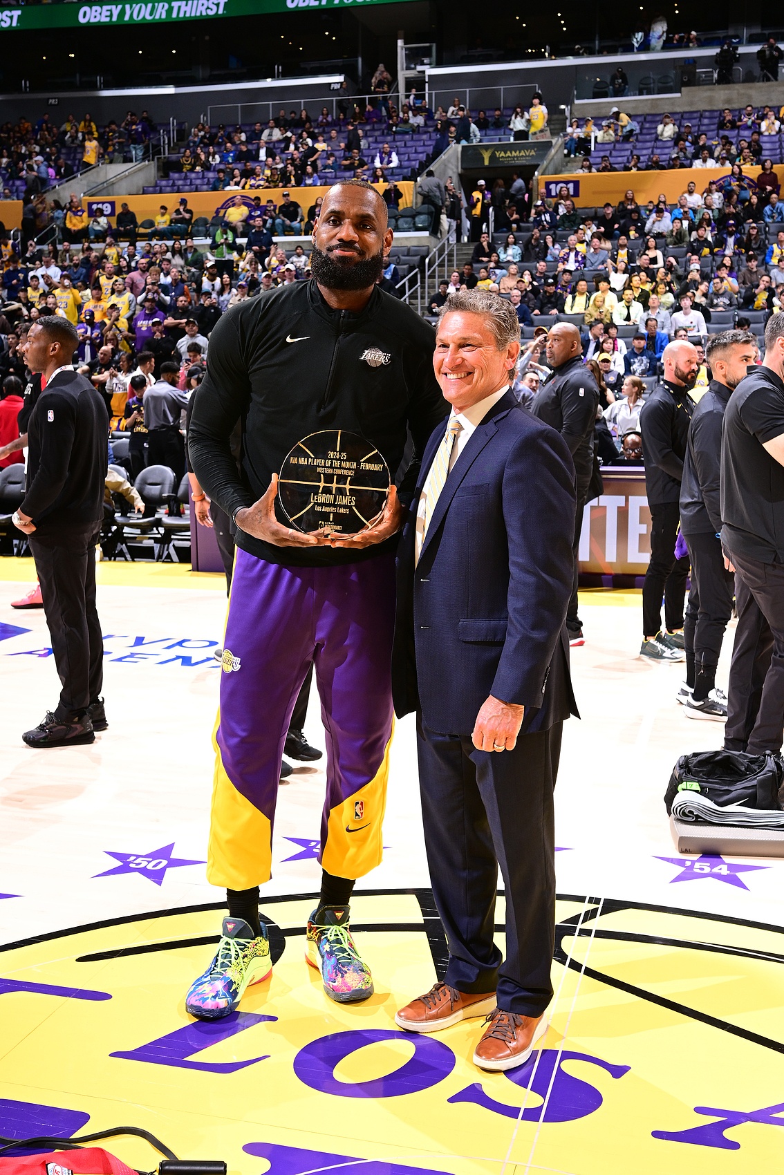 包含勒布朗-詹姆斯成为全明星赛MVP，创下纪录的词条