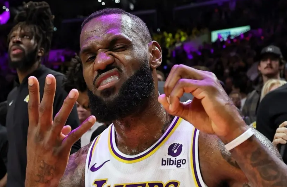 篮网队客场大胜湖人队,成功完成连胜之旅! 篮网队客场大胜湖人队,成功完成连胜之旅!