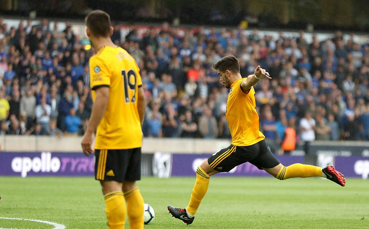 星空体育app下载地址-包含热刺主场战平狼队，抢分平局的词条