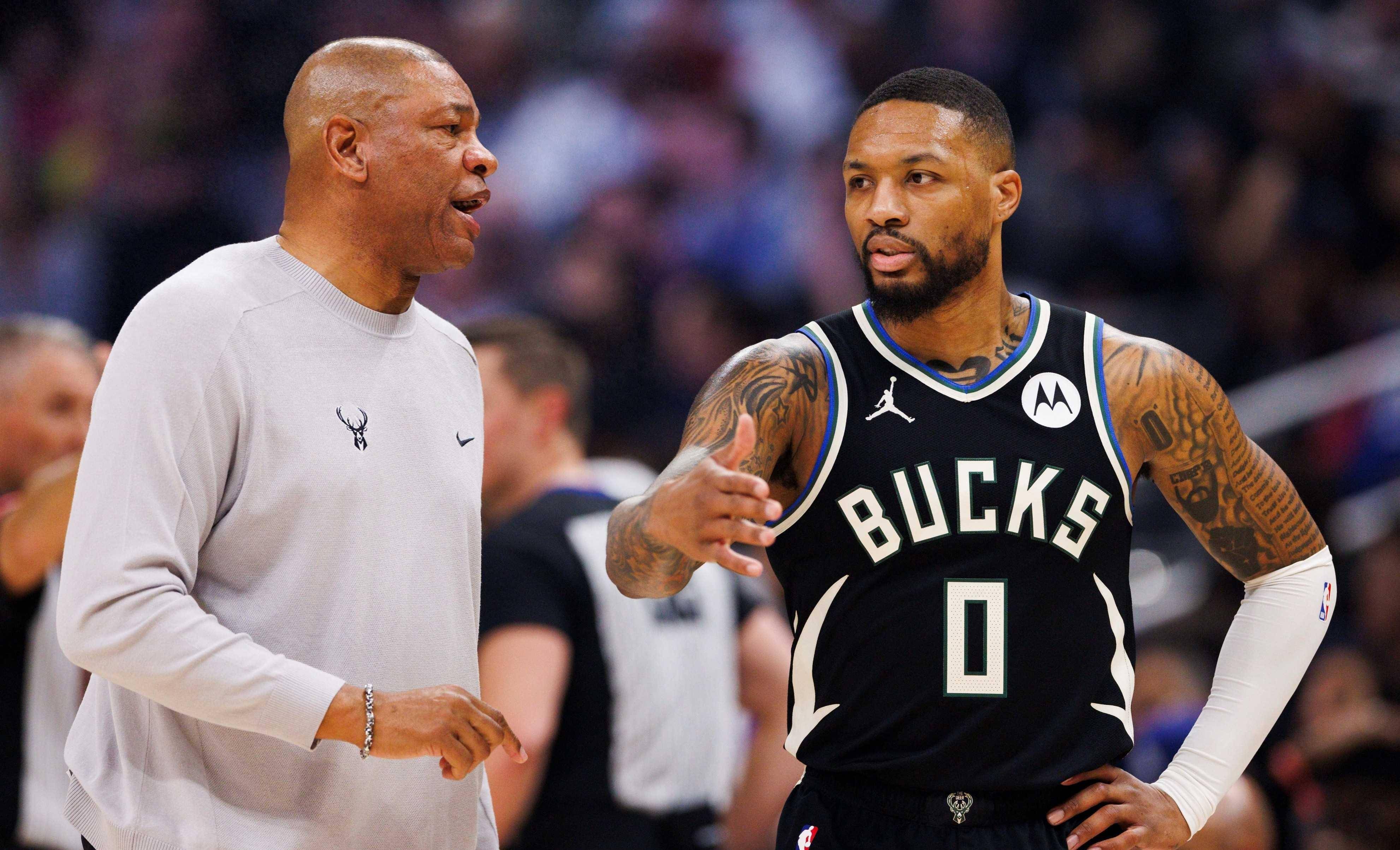 雄鹿队集体努力，成功战胜对手