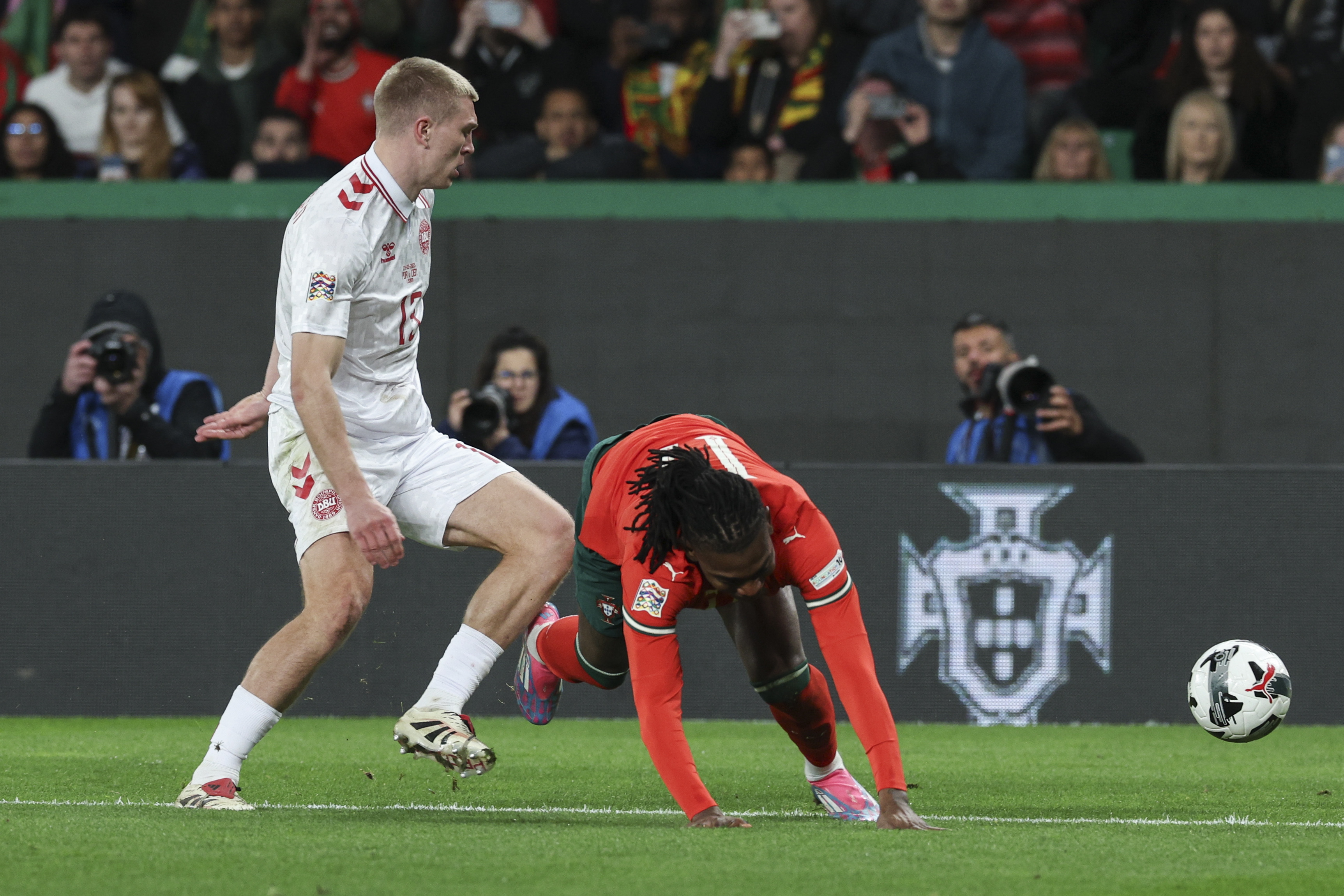 葡萄牙国家队势不可挡,欧预赛中再创佳绩的简单介绍 葡萄牙国家队势不可挡,欧预赛中再创佳绩的简单介绍