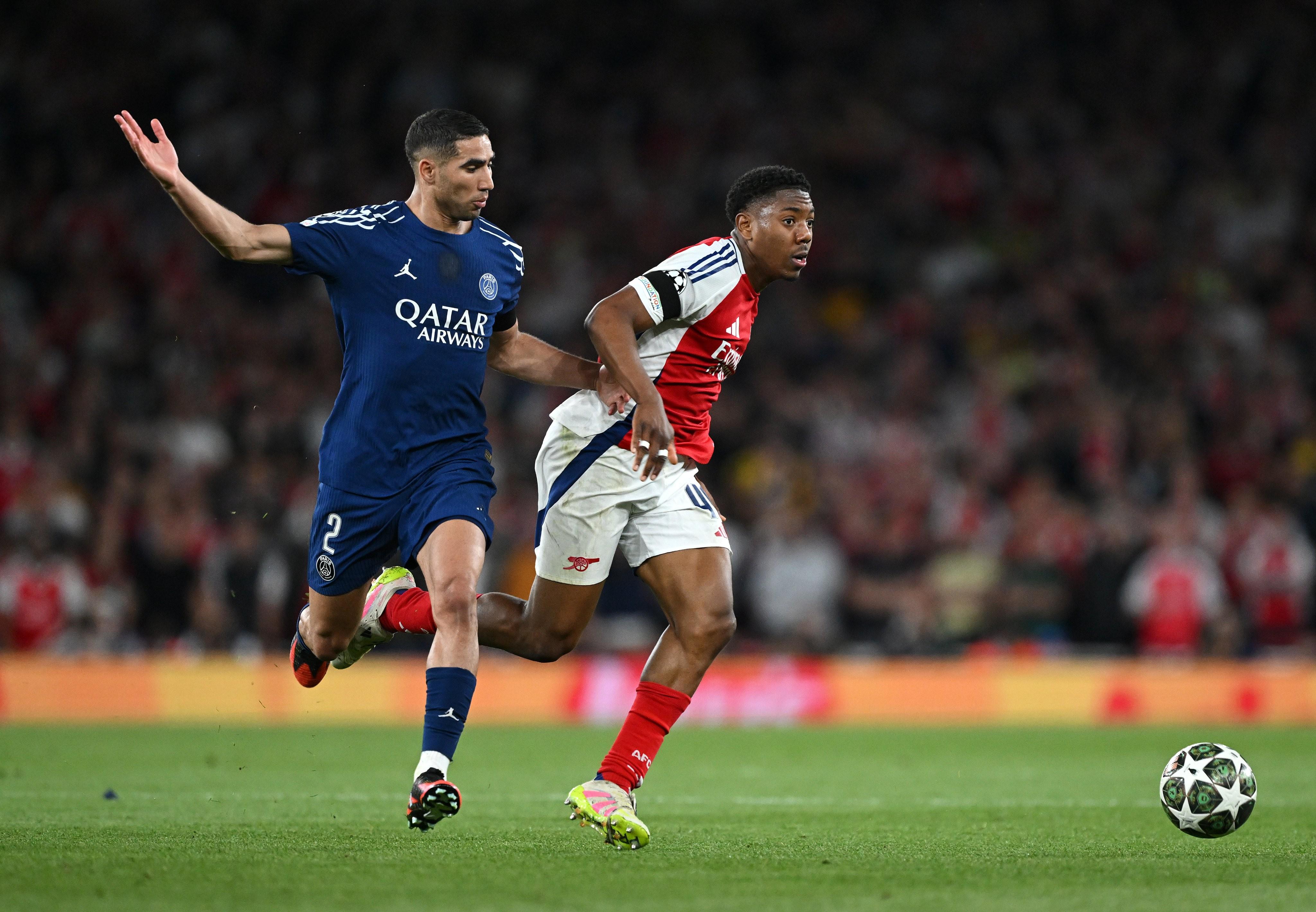 阿森纳遭遇主场失利，争冠形势严峻