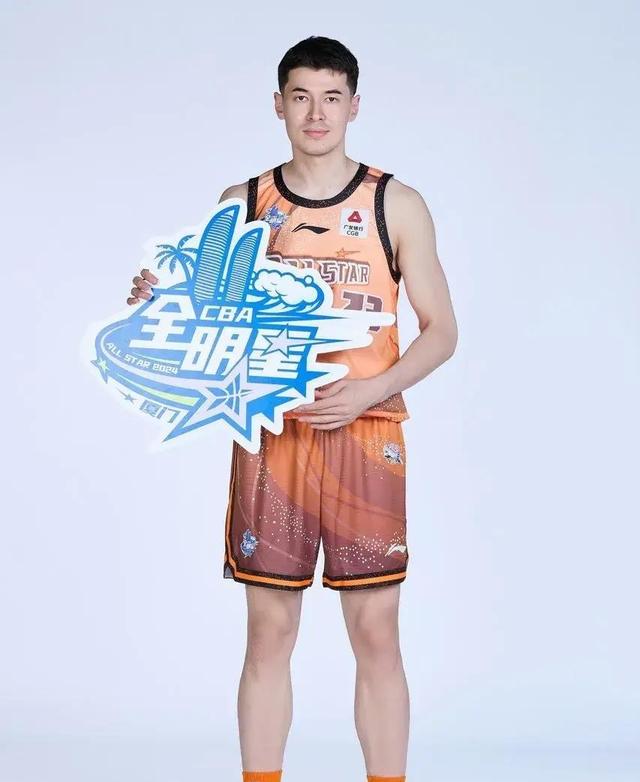 万众瞩目的比赛，全明星球员风采尽显