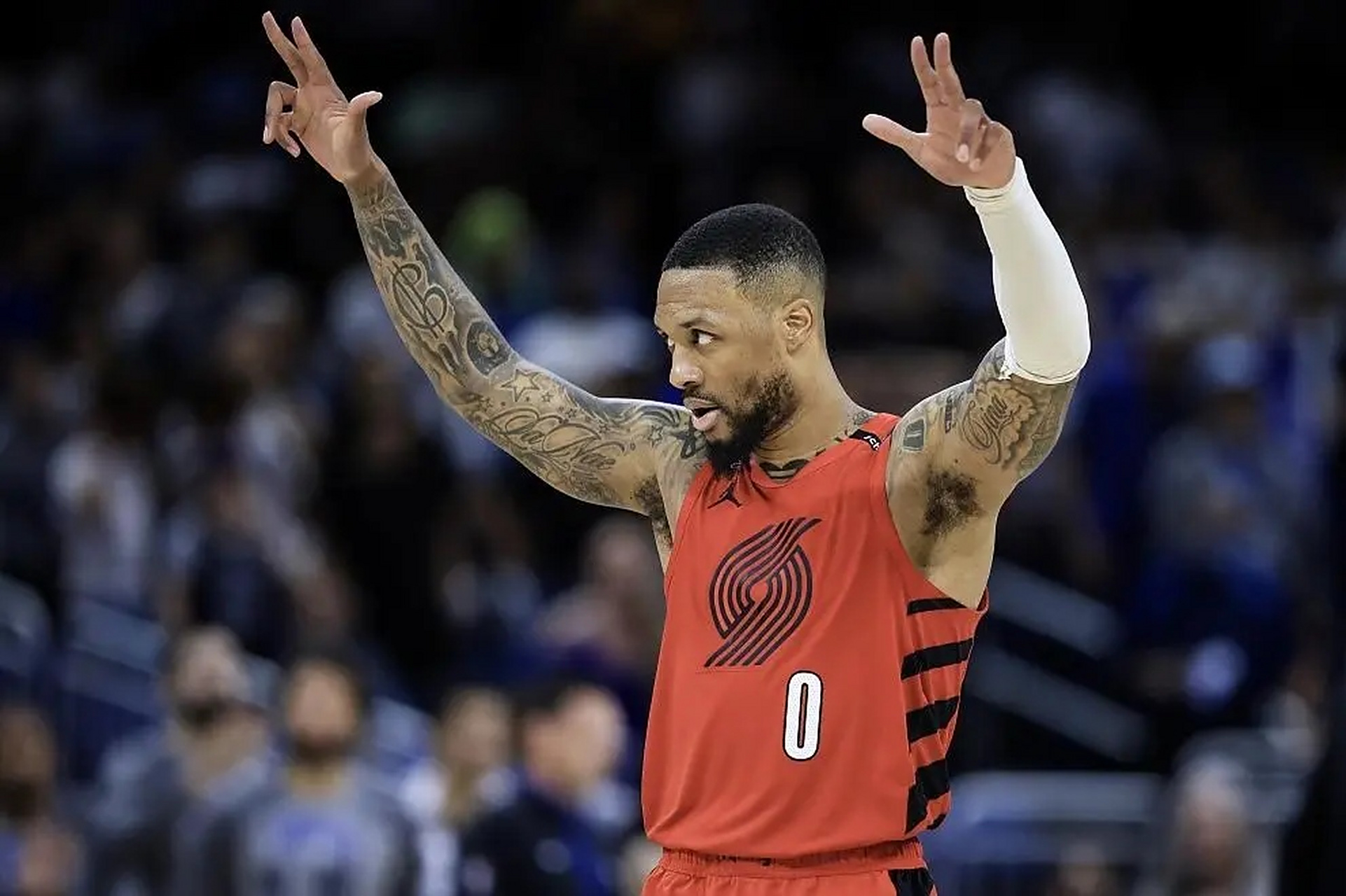 开拓者大胜魔术，利拉德率队全面发威的简单介绍