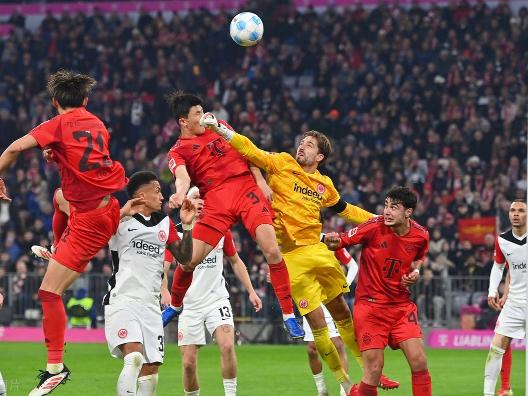 拜仁客场大胜,顺利晋级欧冠四强的简单介绍 拜仁客场大胜,顺利晋级欧冠四强的简单介绍