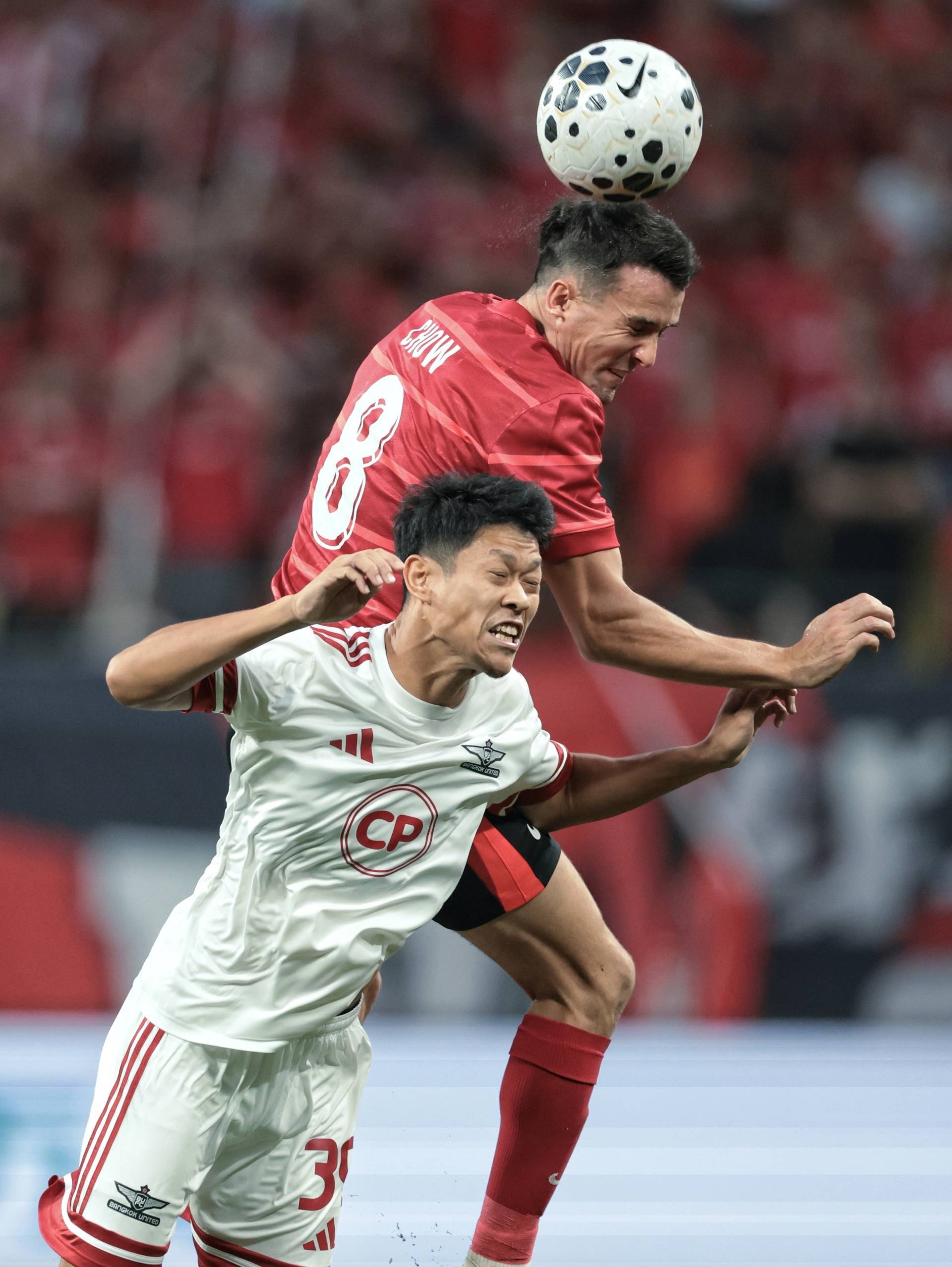 星空体育在线-曼联客场惨败，球迷纷纷呼吁换帅