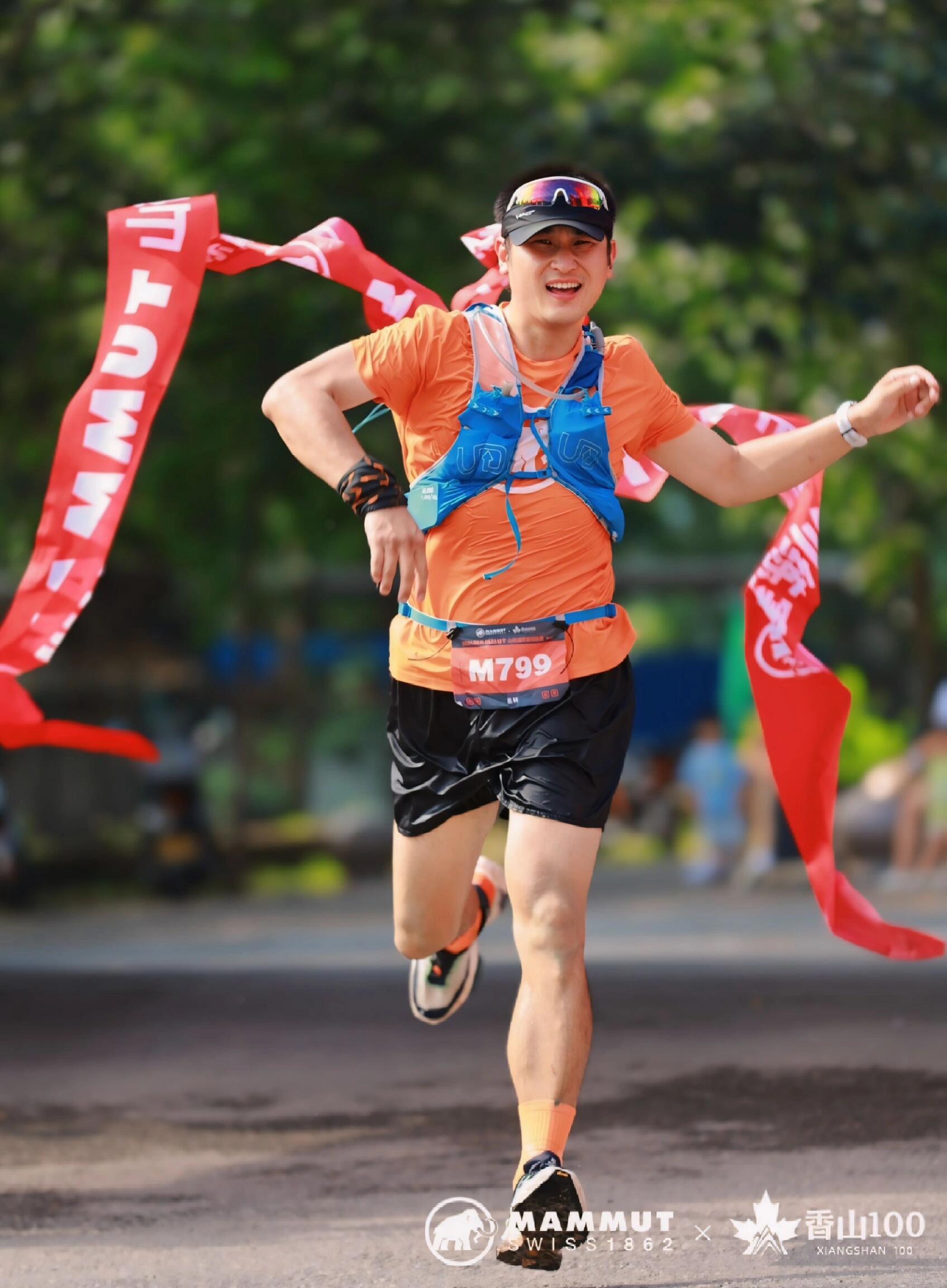 星空体育亚洲官网-自行车选手风驰电掣夺得金牌的简单介绍