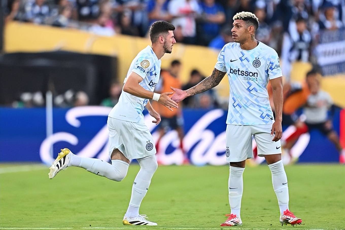 星空体育培训-关于国际米兰客场场面混乱，打乱阵脚遭遇惨败的信息