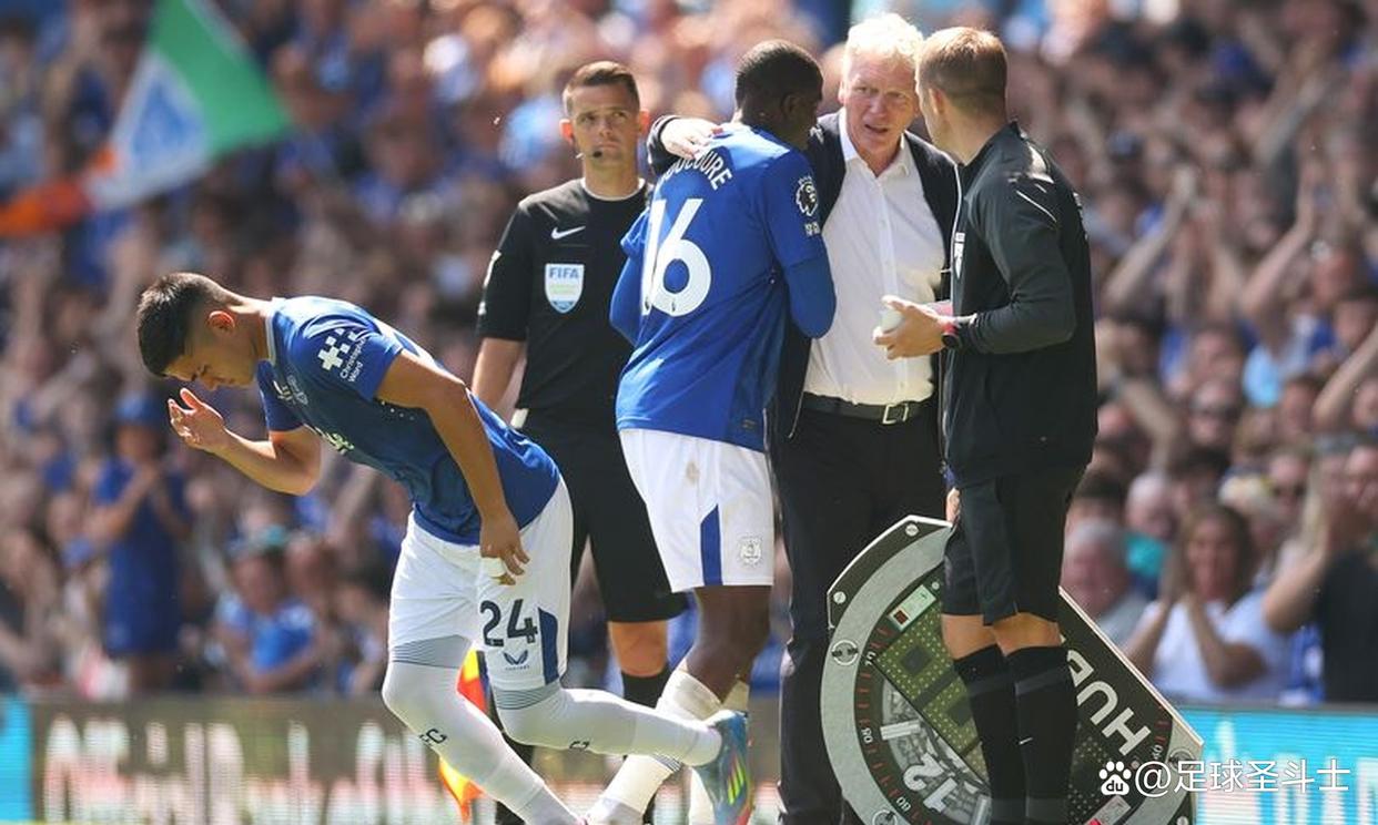 关于埃弗顿门将连续扑救,救助球队获胜的信息 关于埃弗顿门将连续扑救,救助球队获胜的信息