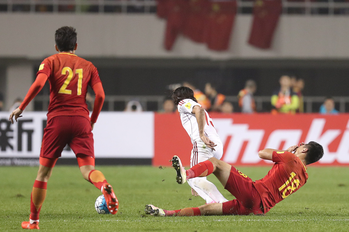 国内足球联赛胜负对决的最佳演绎 国内足球联赛胜负对决的最佳演绎