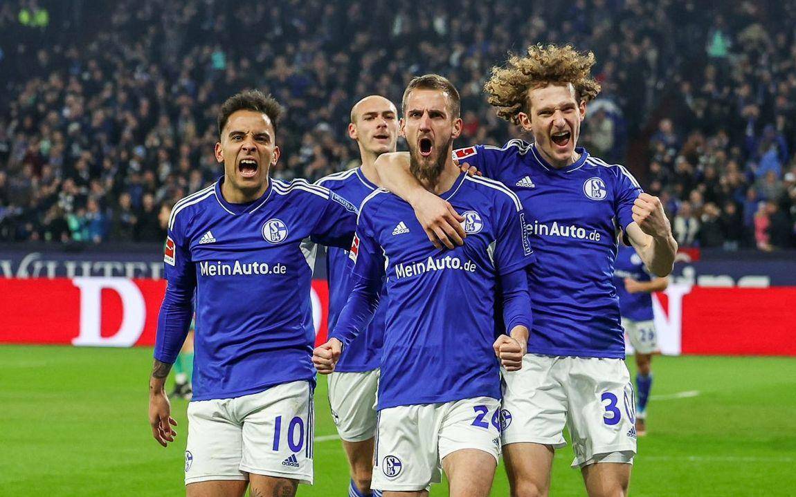 包含沙尔克客场大败，保级形势岌岌可危的词条