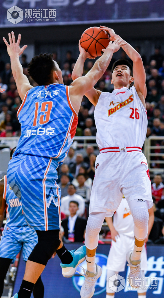 星空体育网页版-江西男篮在险境中逆袭，赢得比赛